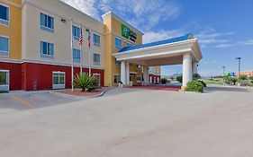 Holiday Inn Express And Suites Alpine, An Ihg Hotel Exterior photo