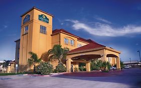 La Quinta By Wyndham Alice Hotel Exterior photo