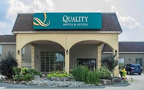 Quality Hotel & Suites Woodstock Exterior photo