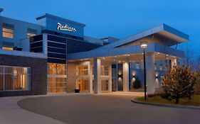 Radisson Hotel & Conference Centre Calgary Airport Exterior photo