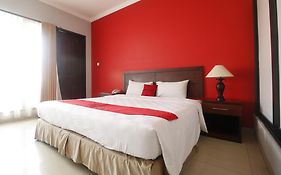 Reddoorz Premium @ Bukit Damai Indah Hotel Balikpapan  Exterior photo