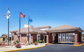 Comfort Inn & Suites Near Fallon Naval Air Station Exterior photo