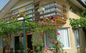 Philippa & Souzana Holiday Homes Bliznatsi Room photo