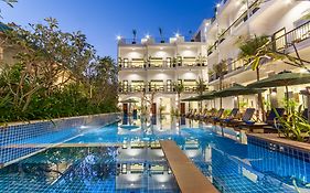 Landing Gold By Amatak Hotel Siem Reap Exterior photo