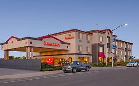 Ramada By Wyndham Marina Hotel Exterior photo