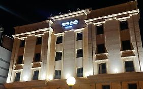 Rahhal Hotel Suites Yanbu Exterior photo