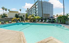 Courtyard By Marriott Los Angeles Woodland Hills Hotel Exterior photo