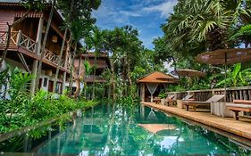 Isann Lodge Siem Reap Exterior photo