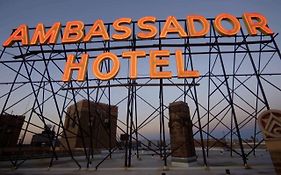 Ambassador Hotel Milwaukee, Trademark Collection By Wyndham Exterior photo