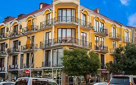 Eiffel Hotel Batumi Exterior photo