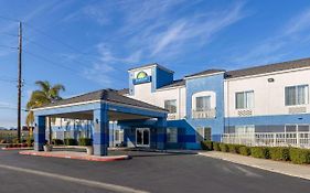 Days Inn By Wyndham Lathrop Exterior photo