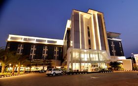 Yasmin Hotel Karawaci Tangerang Exterior photo