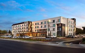 Courtyard By Marriott Fresno Clovis Hotel Exterior photo