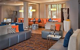 Courtyard By Marriott Frederick Hotel Restaurant photo