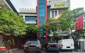 Reddoorz Plus Near Universitas Indonesia Hotel Depok Exterior photo