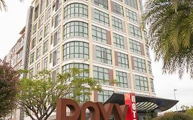 Roxy Hotel & Apartments Kuching Exterior photo