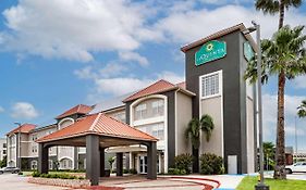 La Quinta Inn & Suites By Wyndham Pharr Rgv Medical Center Exterior photo