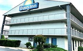 Days Inn By Wyndham Charlotte Northlake Exterior photo