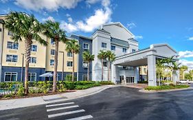 Fairfield Inn And Suites By Marriott Naples Exterior photo