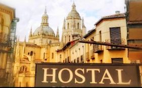 Hostal Plaza Hotel Segovia Exterior photo