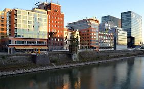 Courtyard By Marriott Duesseldorf Hafen Hotel Dusseldorf Exterior photo