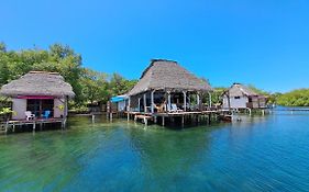 El Clandestino Villa Bocas del Toro Exterior photo