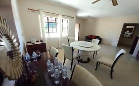 Kandjo'S Bed And Breakfast Palapye Exterior photo