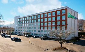 Holiday Inn Express Charleston-Civic Center, An Ihg Hotel Exterior photo