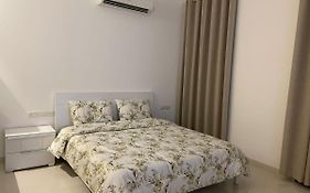 Hawana Studio Apartment, Please Message Us First, When You Are Confirmed Booking Taqah Exterior photo