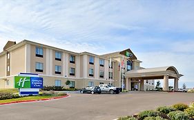 Holiday Inn Express And Suites Schulenburg, An Ihg Hotel Exterior photo