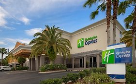 Holiday Inn Express Jacksonville Beach, An Ihg Hotel Exterior photo