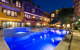 Casa Loteria -Pueblito Sayulita- Colorful, Family And Relax Experience With Private Parking And Pool Hotel Exterior photo