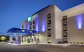 Holiday Inn Express & Suites Jackson Downtown - Coliseum, An Ihg Hotel Exterior photo