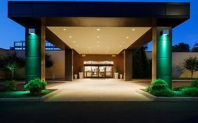 Holiday Inn And Suites Charleston West, An Ihg Hotel Exterior photo