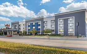 Best Western Plus Milwaukee West Exterior photo