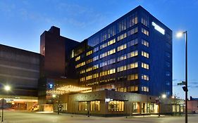 The Lismore Hotel Eau Claire - A Doubletree By Hilton Exterior photo