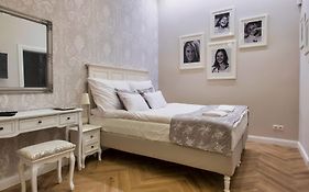 Serenity Boutique Budapest Bed & Breakfast Exterior photo