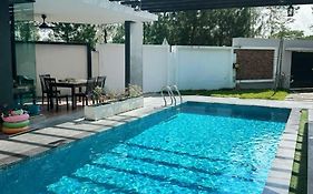 Aqualuxe Hideout 【Netflix/Private Ktv/Pool/Movie】 Villa Johor Bahru Exterior photo