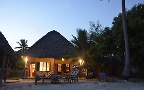 Lui Ushongo Beach House Pangani Exterior photo