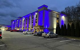 Comfort Inn & Suites Danbury-Bethel Exterior photo