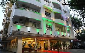 Hyde Park Aparthotel Bangalore Exterior photo