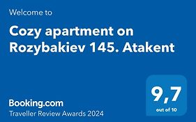 Cozy Apartment On Rozybakiev 145. Atakent Almaty Exterior photo