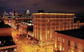 Hotel Covington Cincinnati Riverfront Exterior photo