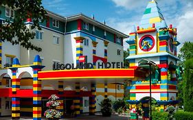 Legoland Windsor Resort Exterior photo