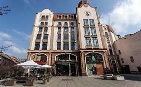 Rius Hotel Lviv Exterior photo