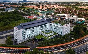 Ramada Plaza By Wyndham Chao Fah Phuket Hotel Exterior photo