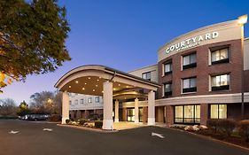 Courtyard Wall At Monmouth Shores Corporate Park Hotel Exterior photo