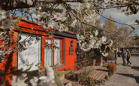 Hostal Schilling Hostel El Calafate Exterior photo