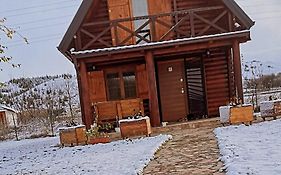 Log Cabin In Strezovce Villa Kumanovo Exterior photo