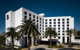 Doubletree By Hilton Irvine Spectrum Hotel Exterior photo